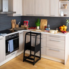 L�ringst�rn - Sort