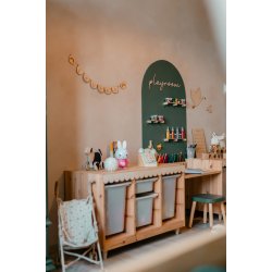 Tr� inskription - Playroom