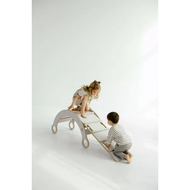 Klatrevippe + Rutsjebane + Stige + Bord M