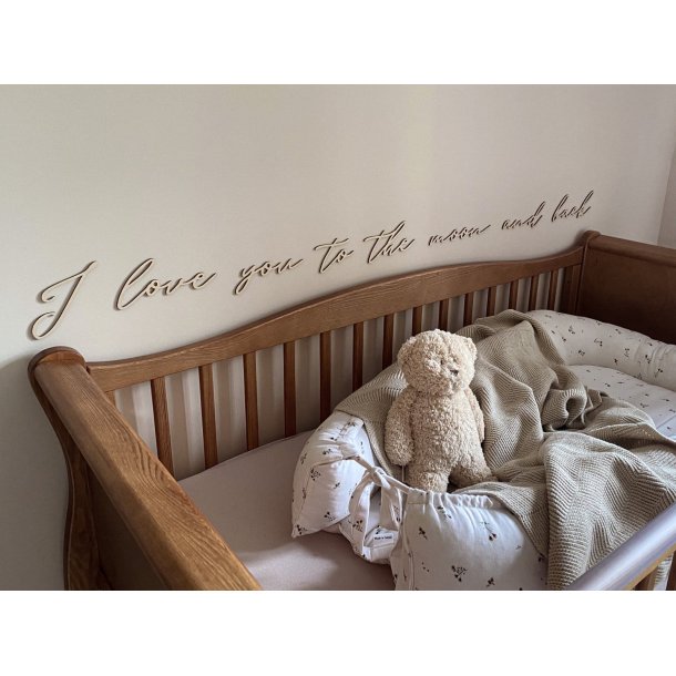 Tr� inskription - I love you to the moon and back